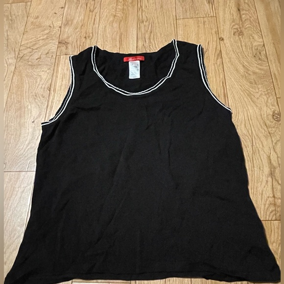 Ann Klein sleeves upscale black blouse. Lovely material is hard to picture! - Picture 1 of 5